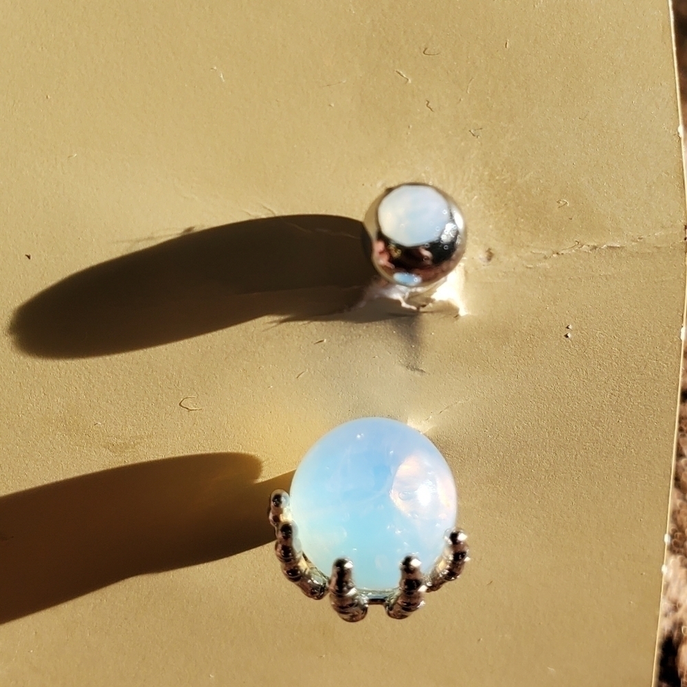 Opal Crystal Stainless Steel 14mm Belly Post